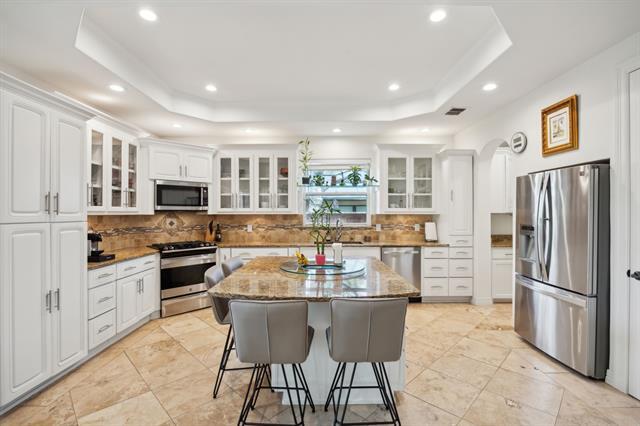 Building Photo - 8525 Briarwood Ln