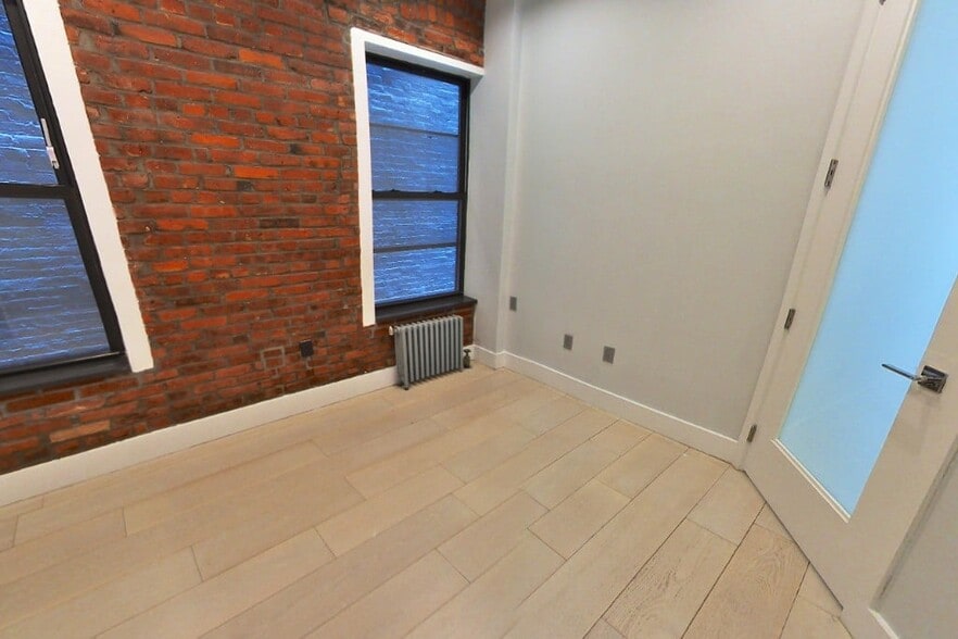 Building Photo - 438 W 52nd St