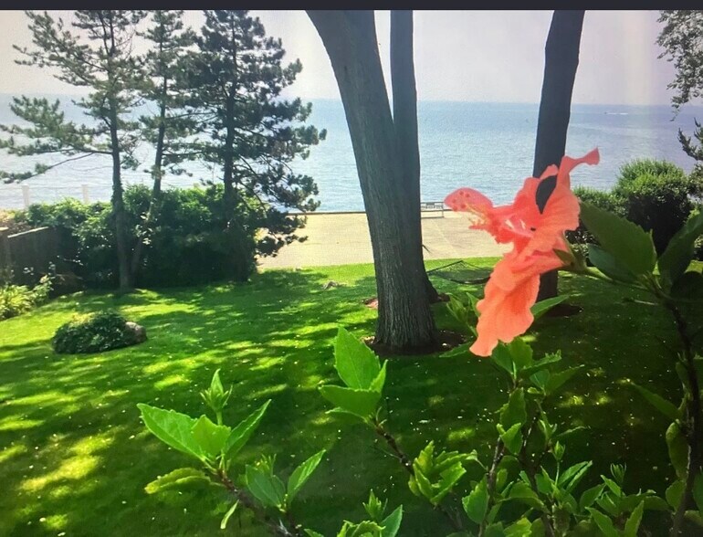 Building Photo - 12 Hesperus Cir