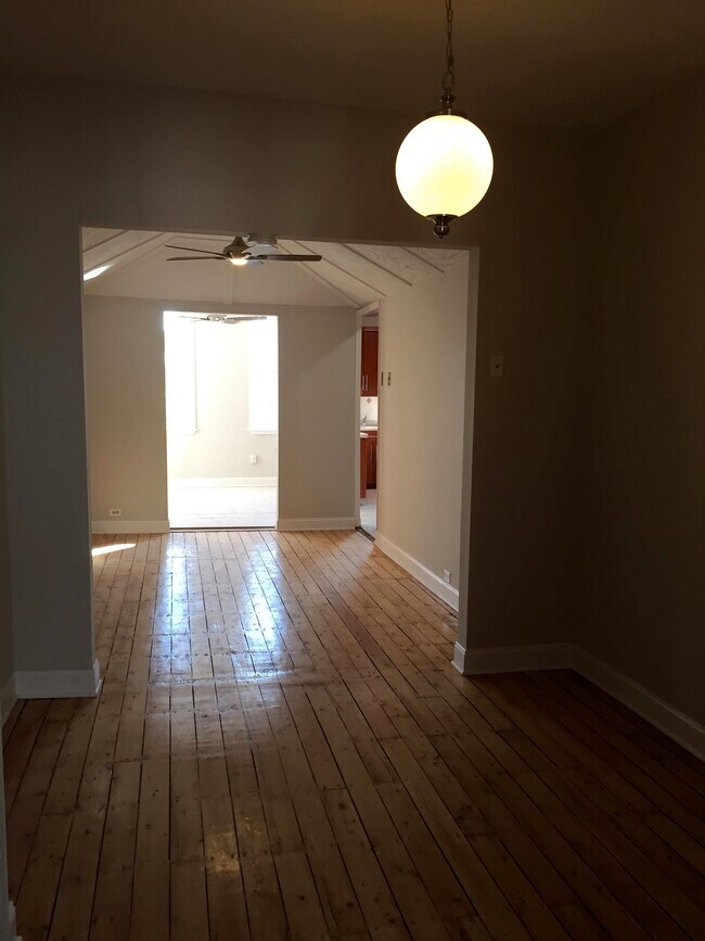 Building Photo - 343 Pavonia Ave