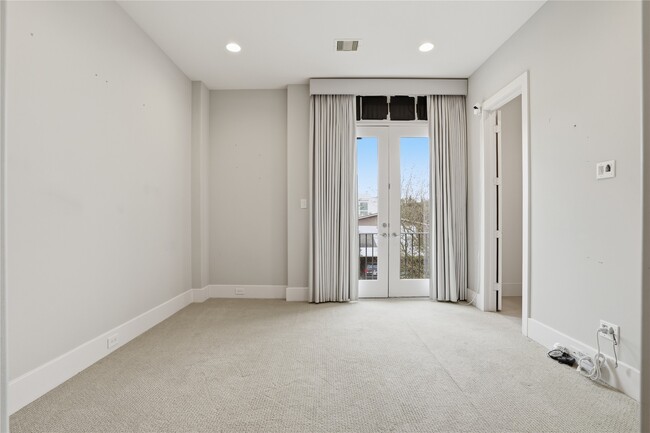 Building Photo - 4734 Aftonshire Dr