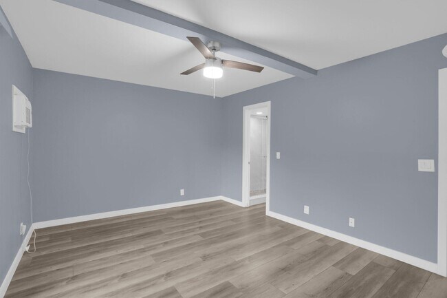 Building Photo - 104 Mansfield C