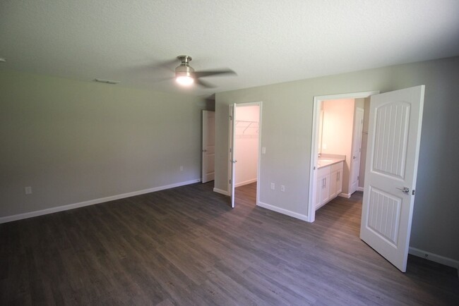 Building Photo - Beautiful 2020 3 Bed 2 Bath Palm Coast Hom...