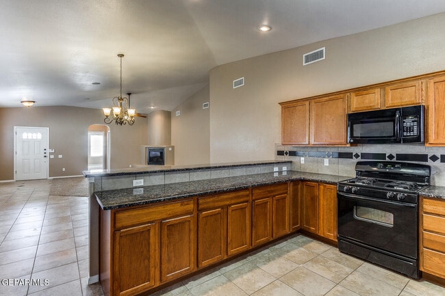 Building Photo - 5819 Redstone Rim Dr