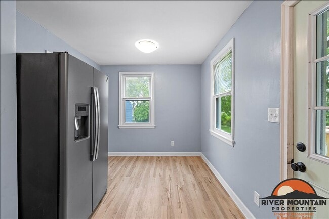 Building Photo - Cozy Single-Family Home in Christiansburg
