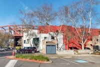 Building Photo - McCormick Pier - 1 bed/1 bath w/new paint/...