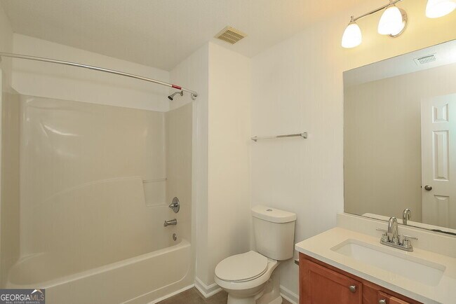 Building Photo - 3442 Creekview Dr