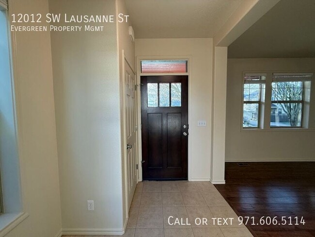 Building Photo - 12012 SW Lausanne St