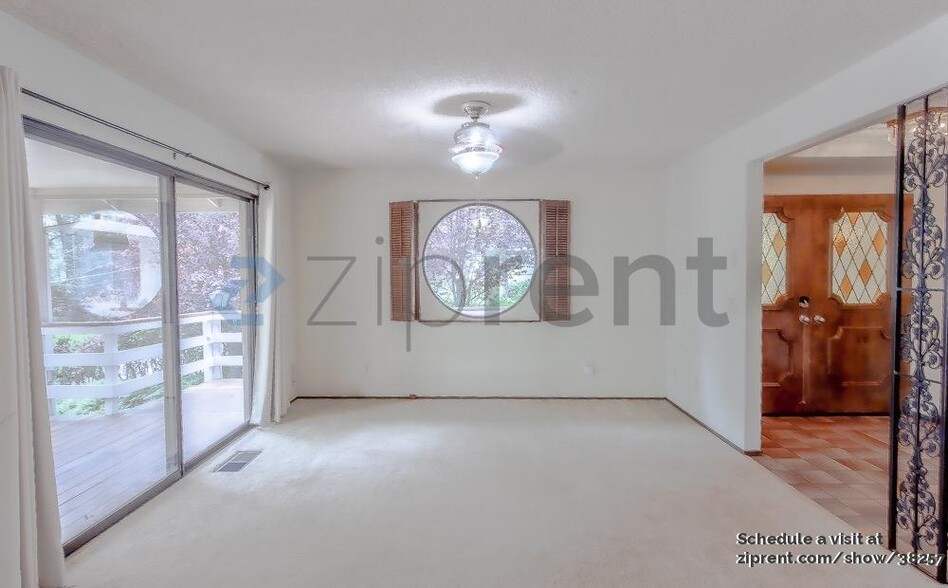 Building Photo - 11034 Juanita Ct