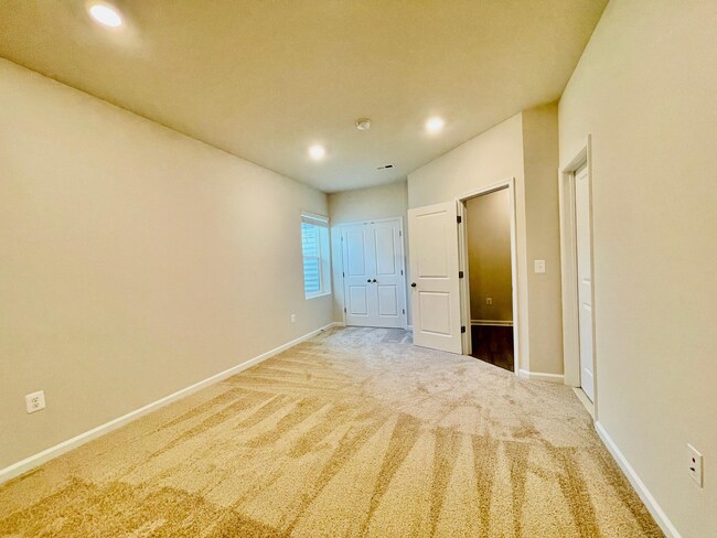 Building Photo - STAFFORD **INTERNET INCLUDED!!**. BRAND NE...