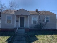 Building Photo - 1600 E Madison St