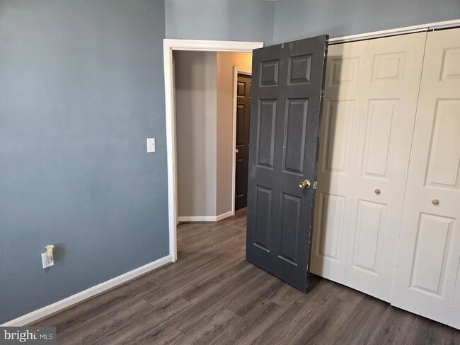 Building Photo - 2118 Cedar Barn Way