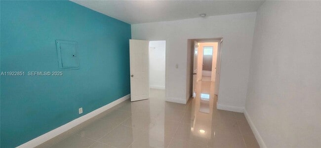 Building Photo - 1050 98th St