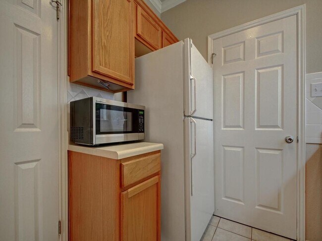 Building Photo - 4400 Switch Willo