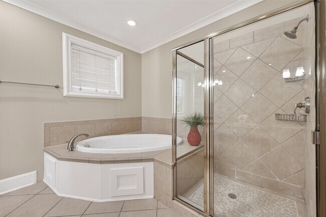 Building Photo - 105 Detering St