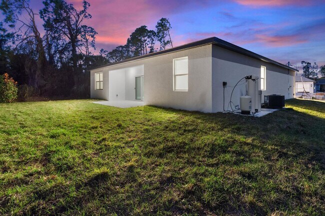 Building Photo - Deposit-Free! Get $1,000 OFF your first mo...