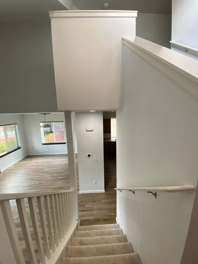 Building Photo - Pride of Ownership in this 3 BDRM, 2.5 BAT...