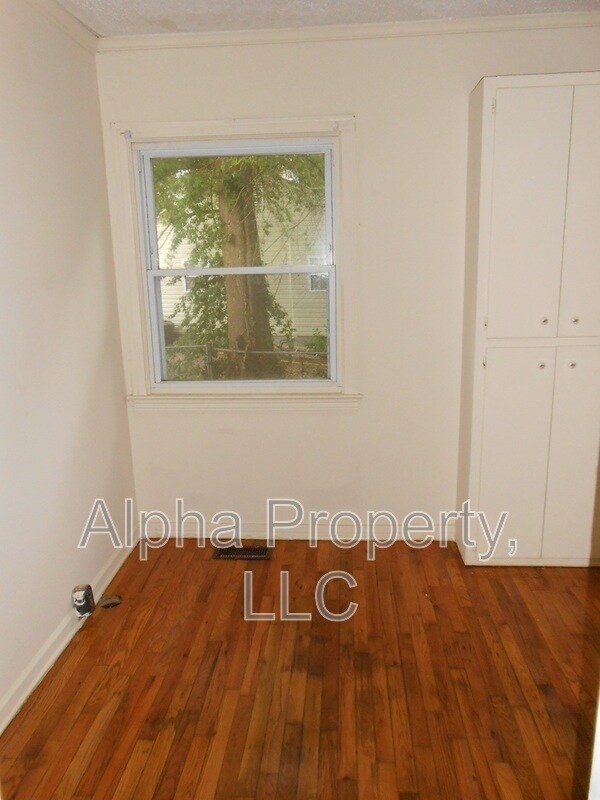 Building Photo - 31 Foxhall Rd