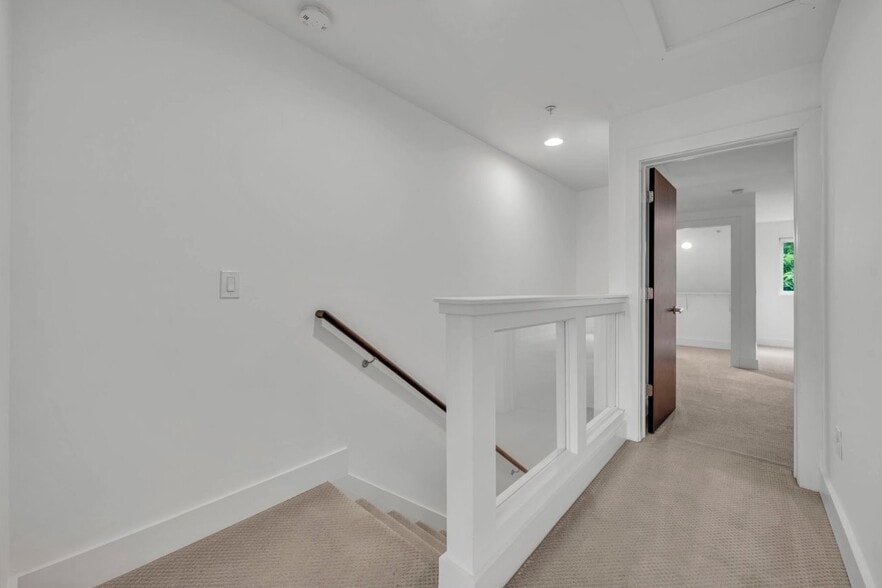 3rd Floor - 438 W Swoope Ave