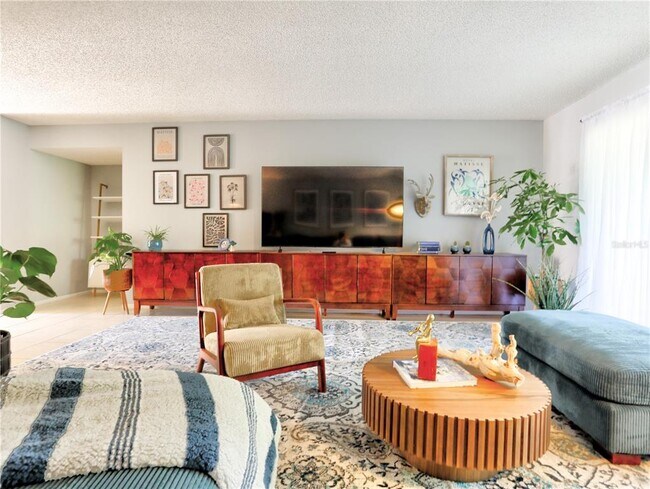 Building Photo - 133 Wild Palm Dr