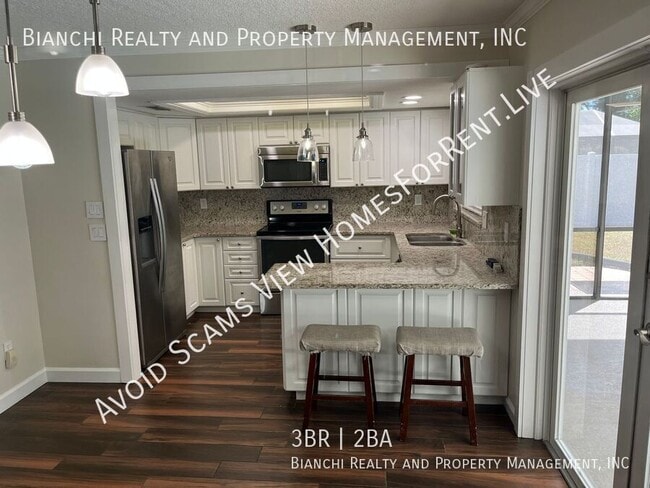 Building Photo - 3017 Sarah Dr