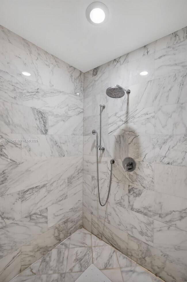 Building Photo - 4100 Island Blvd