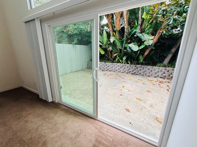 Building Photo - 33938 Alcazar Dr