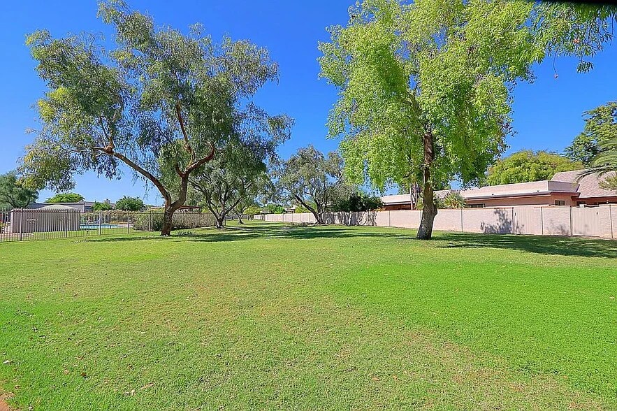 Common grounds - 9463 E Jenan Dr