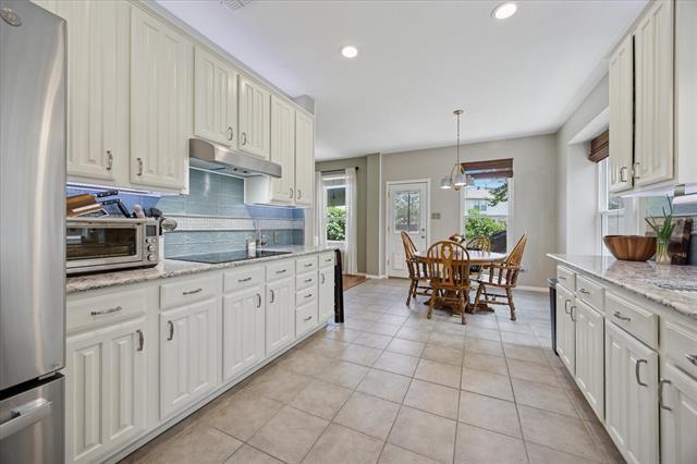 Building Photo - 8408 Island Ct