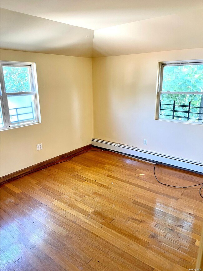 Building Photo - 104-17 220th St