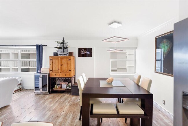 Building Photo - 1750 Benjamin Franklin Dr