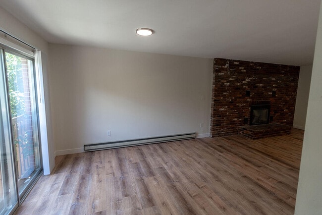 Building Photo - 3310 Belle Meade Dr