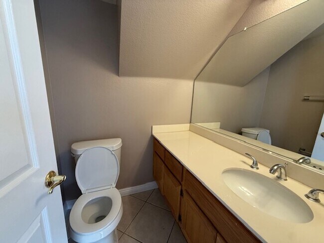 Building Photo - Spectacular view home in Anaheim Hills