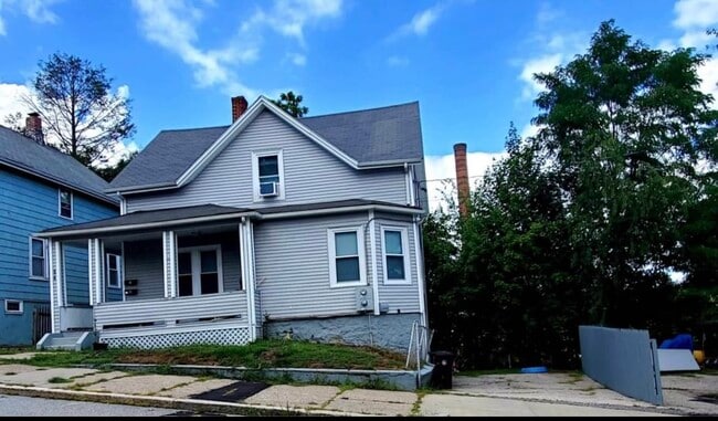 Building Photo - 474 Carrington Ave