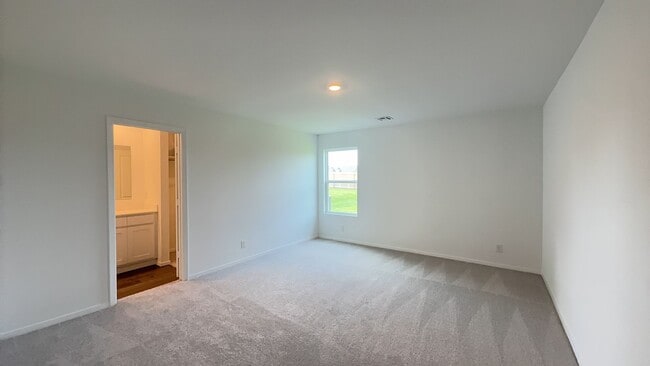 Building Photo - Beautiful new construction 3 bed, 2 bath home in Broken Arrow!