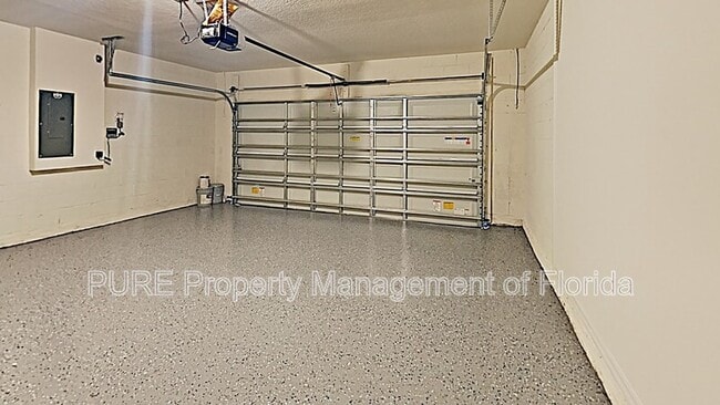 Building Photo - 9734 Pepper Tree Pl