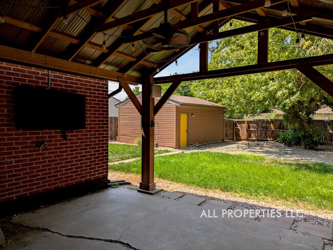 Building Photo - 3511 Newport St