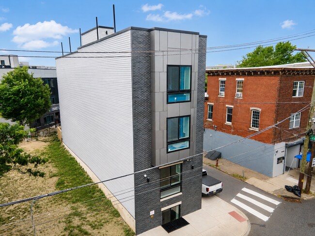 Building Photo - 122 E Cumberland St