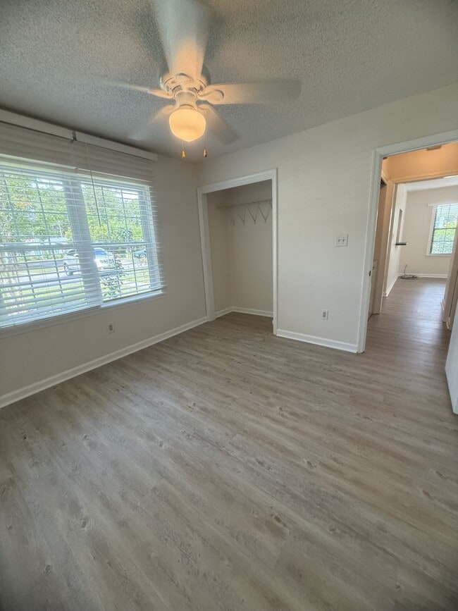 Building Photo - 6576 Pebble Beach Crescent