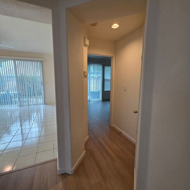 Building Photo - Clayton Single Story 3bd/2ba - Bright open living w/new flooring