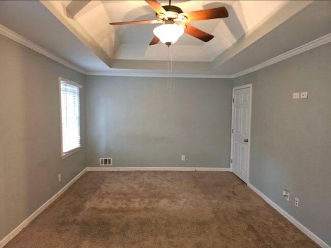 Building Photo - 270 Huckleberry Ln