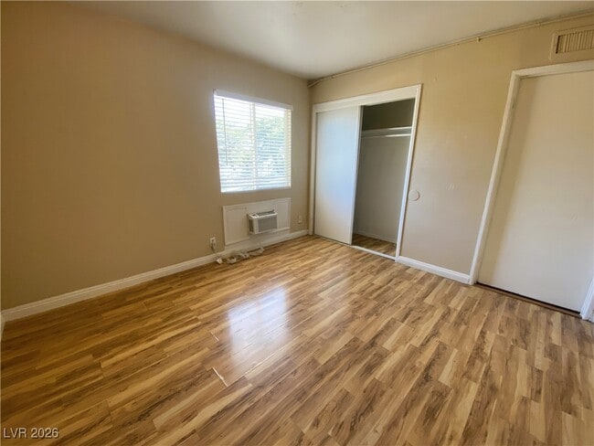 Building Photo - 230 W Boston Ave