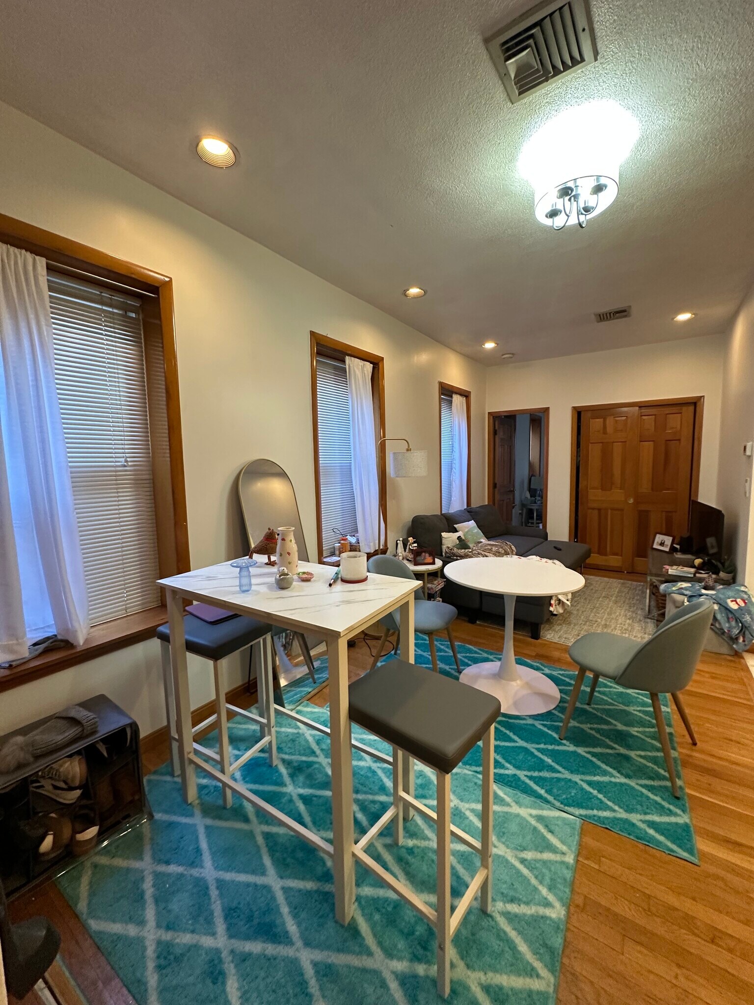 Building Photo - 374 North St