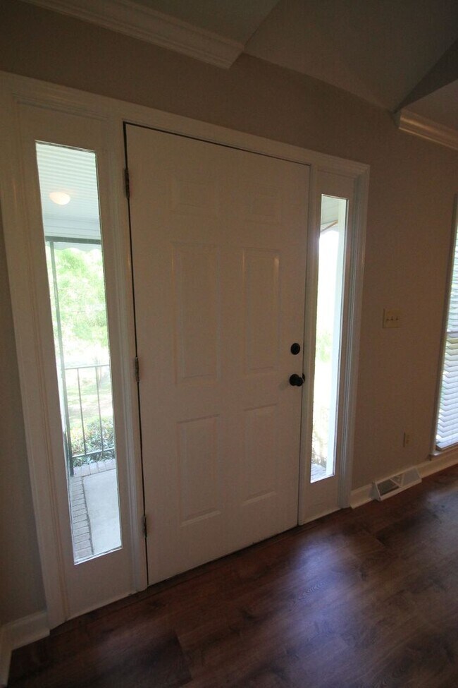 Exclusively Offered By Muse Realty Rentals... 2823 Brookridge Dr Rock