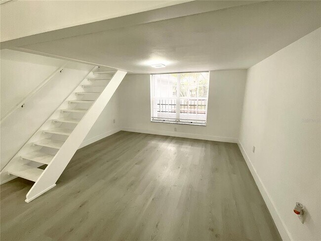 Building Photo - 1307 Belcher Dr