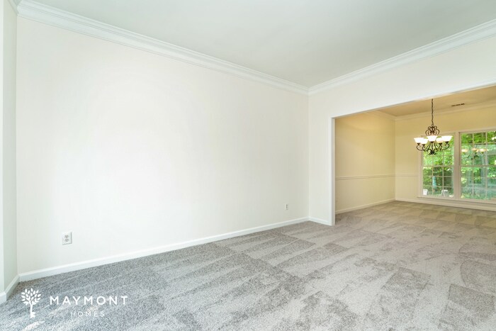 Building Photo - 7492 Crescent Bend Cove