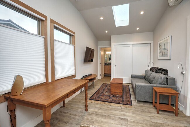 Building Photo - Furnished Mesa Hideaway!