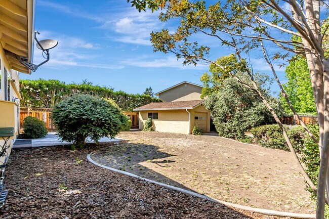 Building Photo - Stunning Updated Home in Almaden Valley