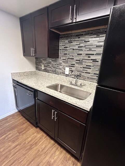 Building Photo - Westlake Gardens & Bella Terra Apartments