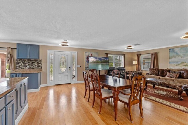 Building Photo - 2622 Hibiscus Ct